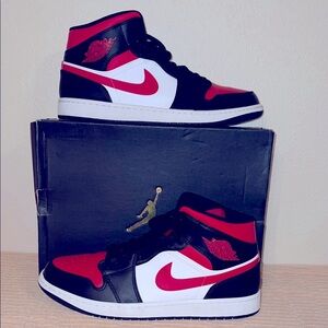 Air Jordan 1 Mid White Black Red 2022